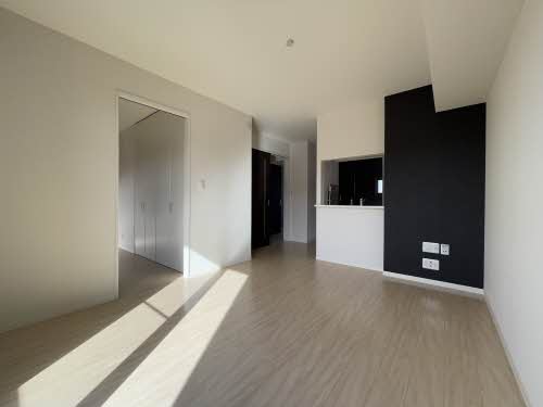 居室・リビング　こちらのリビングで趣味の時間をお楽しみください