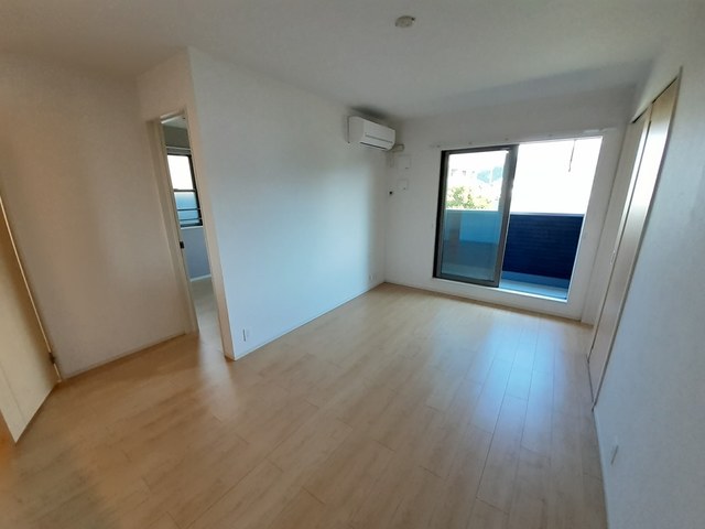 居室・リビング　１２．２帖の広々リビングルーム☆彡