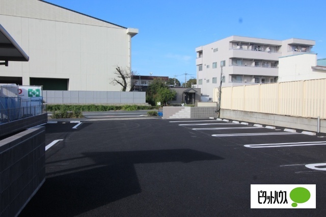 駐車場　駐車場