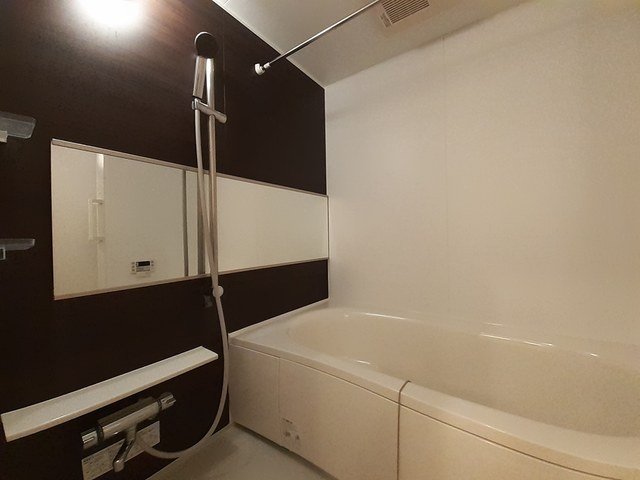 バス・シャワールーム　お風呂です