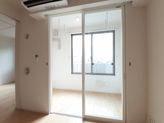 その他部屋・スペース　サンルーム。雨の日や冬でも安心して洗濯物が干せます！