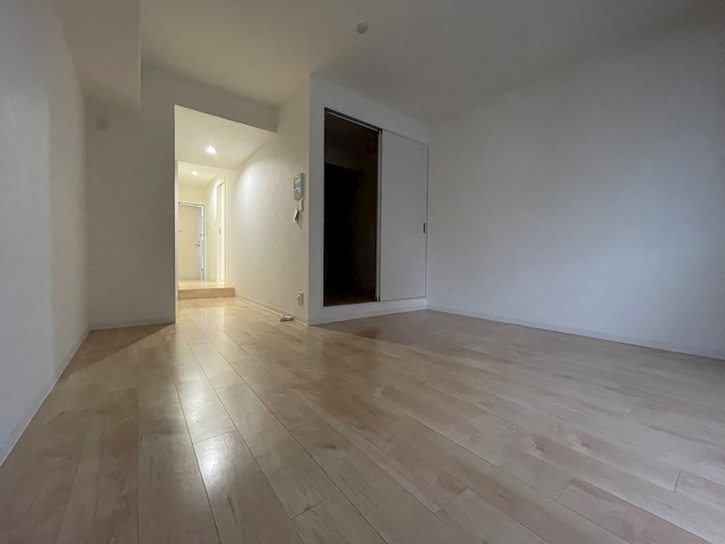 居室・リビング　※同物件別号室参考写真