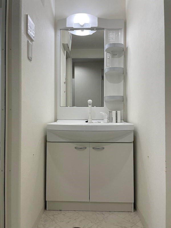 洗面設備　※同物件別号室参考写真