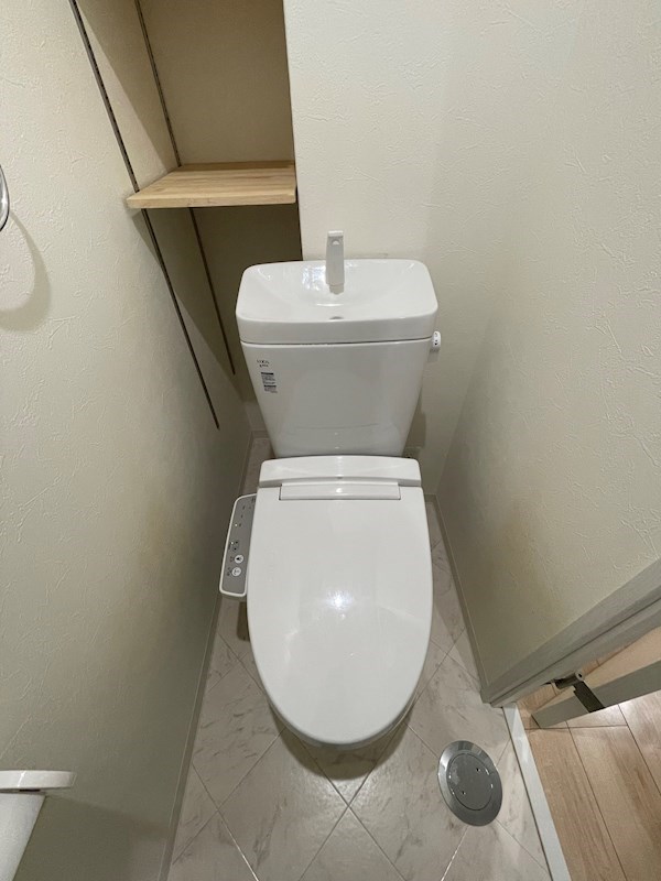 トイレ　※同物件別号室参考写真