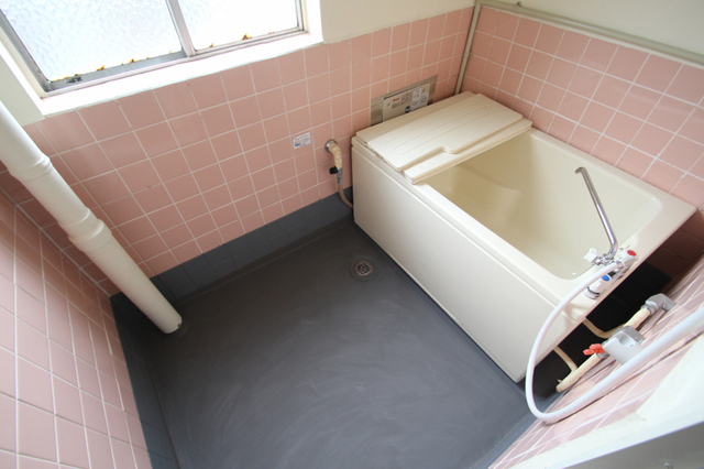 バス・シャワールーム　一日の疲れを洗い流してください