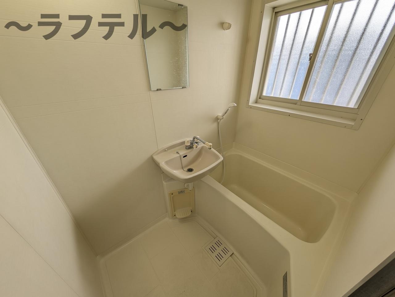 バス・シャワールーム　別部屋イメージ写真