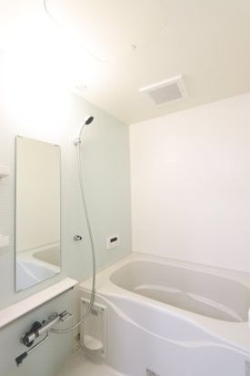 バス・シャワールーム　ゆったり過ごせるお風呂です
