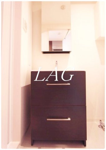 洗面設備　独立洗面台です。