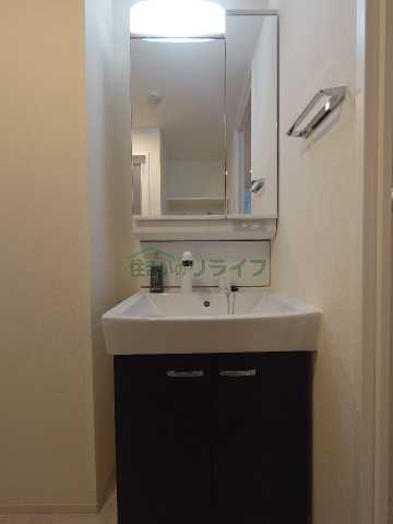 洗面設備　※参考写真です。似た間取り・他部屋の写真となります。