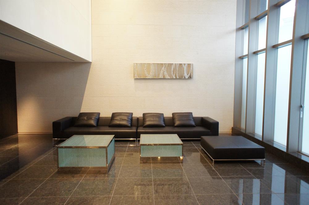 スーパー　プレッセプレミアム東京ミッドタウン店（スーパー）まで437m