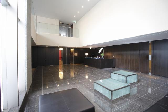 コンビニ　セブンイレブン六本木7丁目店（コンビニ）まで246m