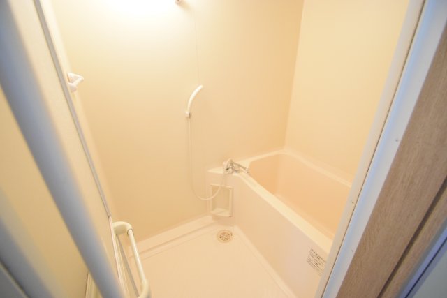 バス・シャワールーム　きれいなお風呂です