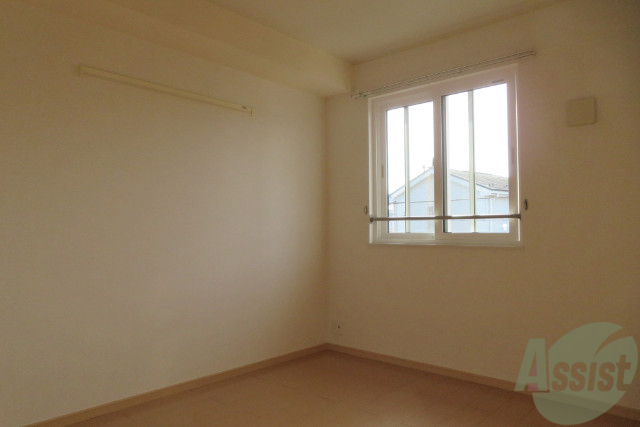 その他部屋・スペース　フローリングなので、ベッドも置けちゃいます。