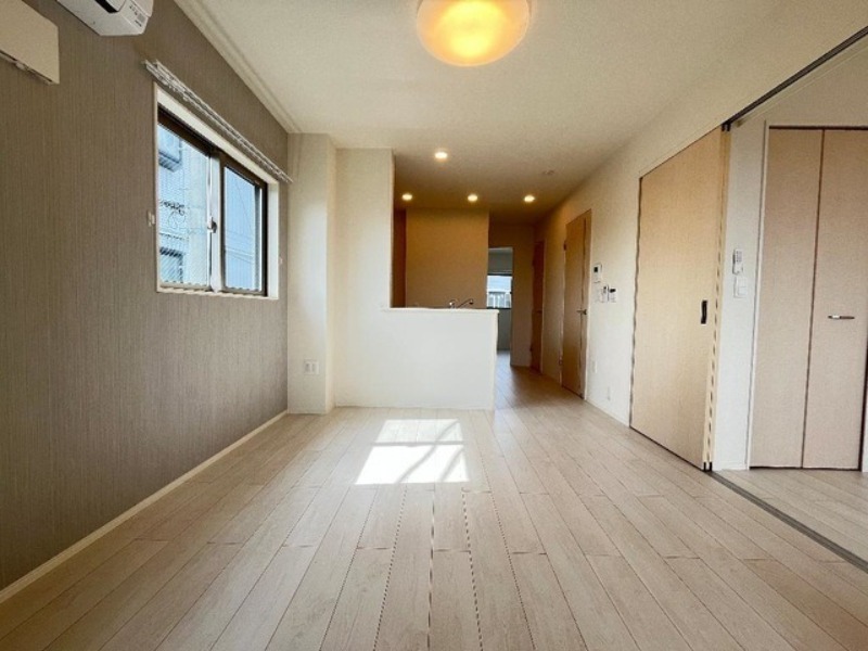 居室・リビング　図面と現状に相違がある場合には現状を優先