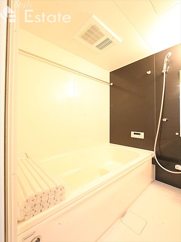 バス・シャワールーム　バスルーム