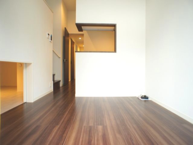 居室・リビング　快適に過ごせるエアコンが付いています♪