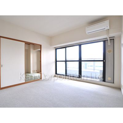 居室・リビング　同タイプ14階のお部屋を撮影。仕様が異なることがあります。