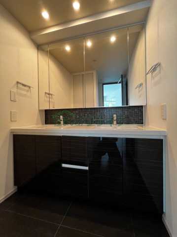 洗面設備　コンフォリア新宿イーストサイドタワー