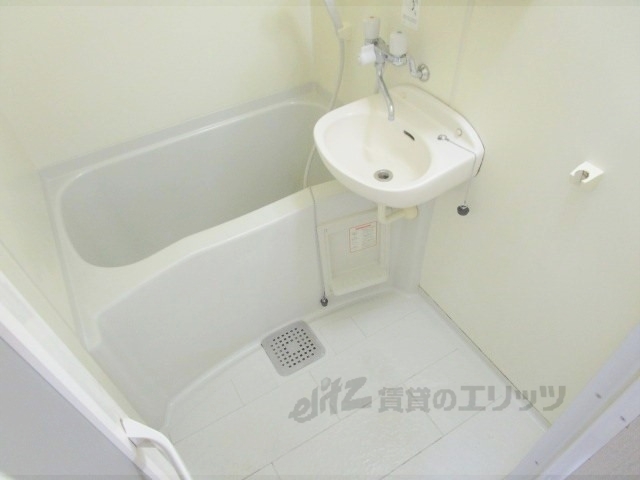 バス・シャワールーム　バス