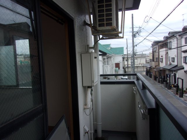 バルコニー　陽当たり良好なバルコニーです
