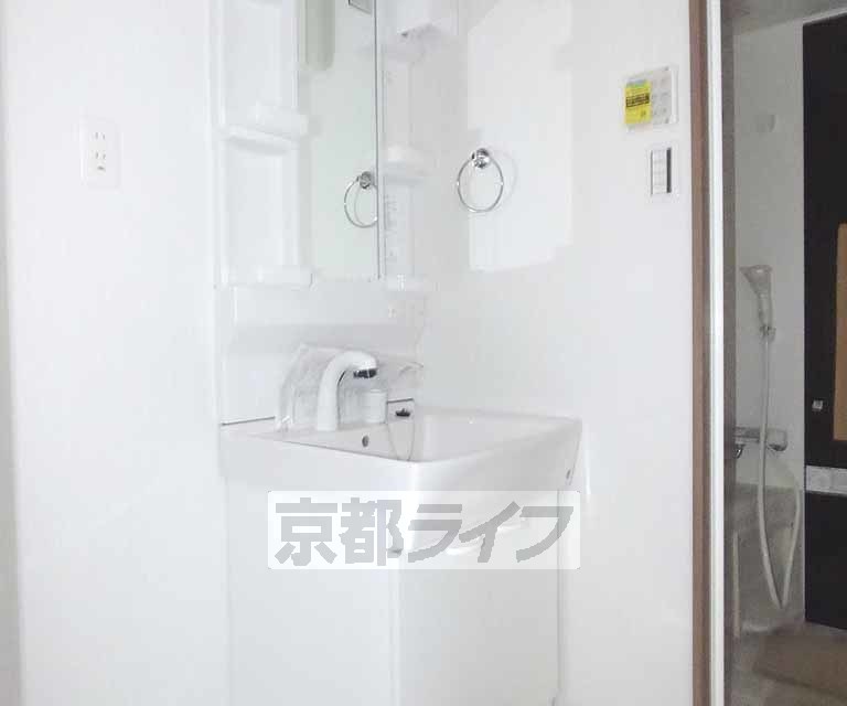 洗面設備　洗面台です。