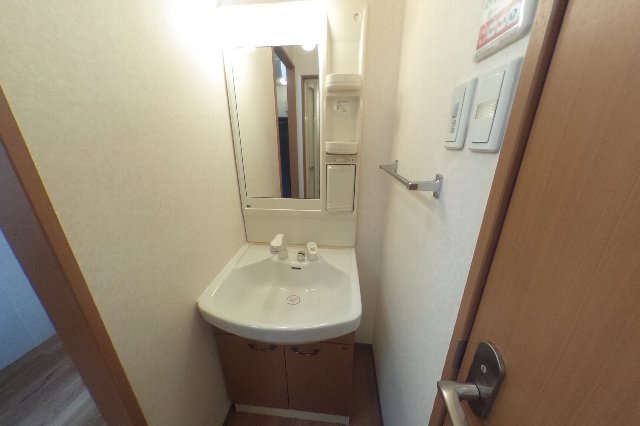 洗面設備　同仕様