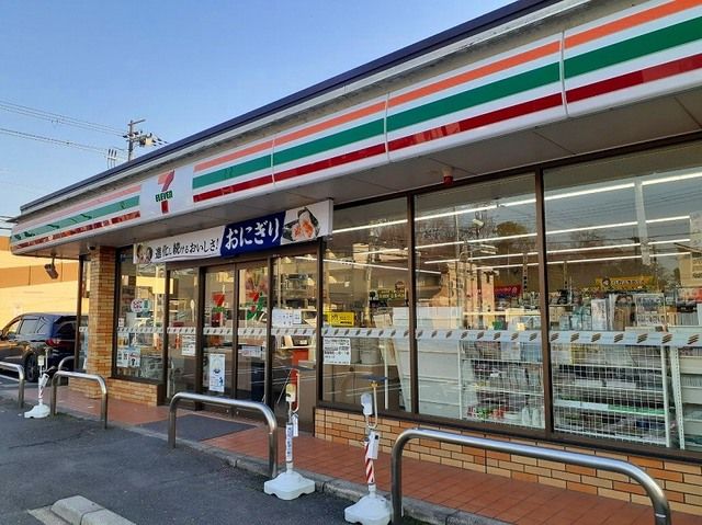 コンビニ　セブンイレブン 城陽平川店（コンビニ）まで450m