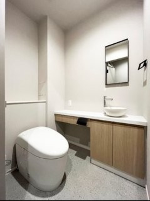 トイレ　※写真は同タイプ住戸です。