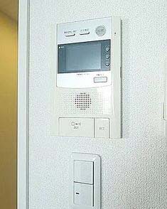 セキュリティ　★モニター付きインターホンで来客時も安心★