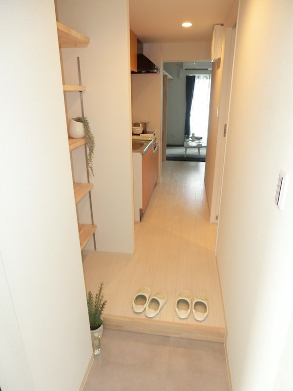 玄関　※モデルルームの写真です