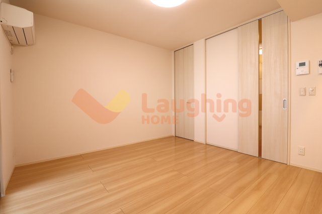 居室・リビング　こちらの居間で趣味の時間をお楽しみください