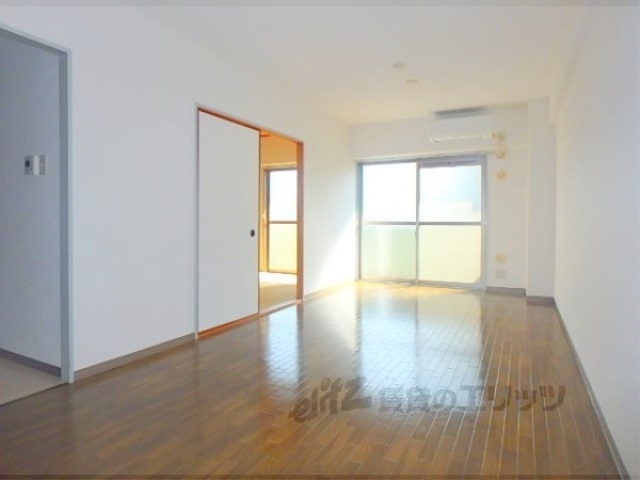 居室・リビング　リビング