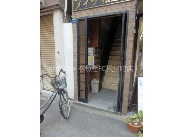 エントランス　マンション共用部分