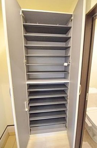 玄関　別部屋参照写真