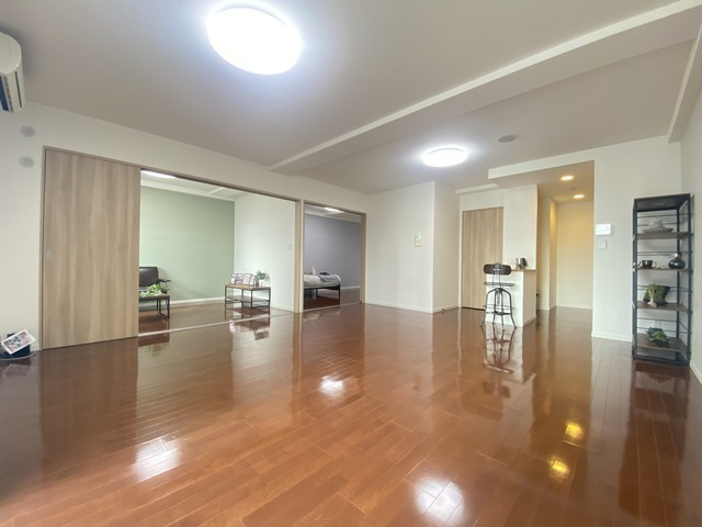 居室・リビング　☆広々ダイニングキッチンです☆