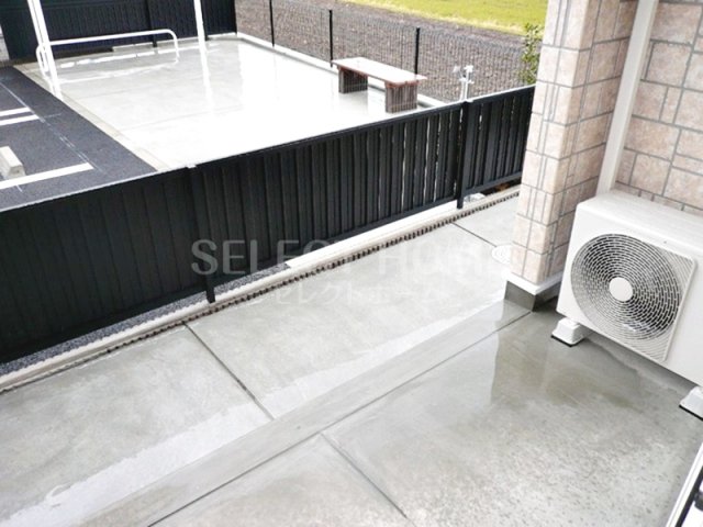 バルコニー　バルコニーがあります