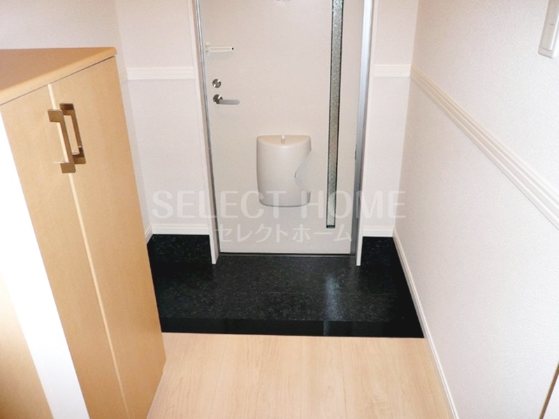 玄関　落ち着いた玄関です