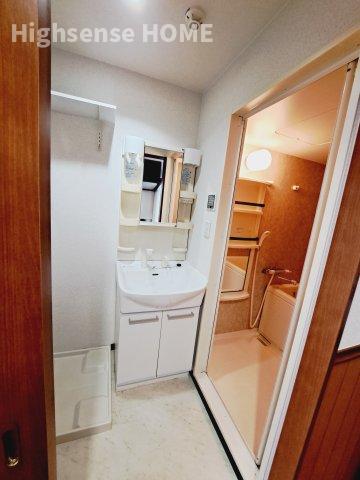 洗面設備　使いやすい洗面所です