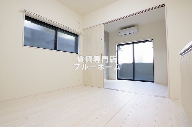 居室・リビング　明るいリビング！