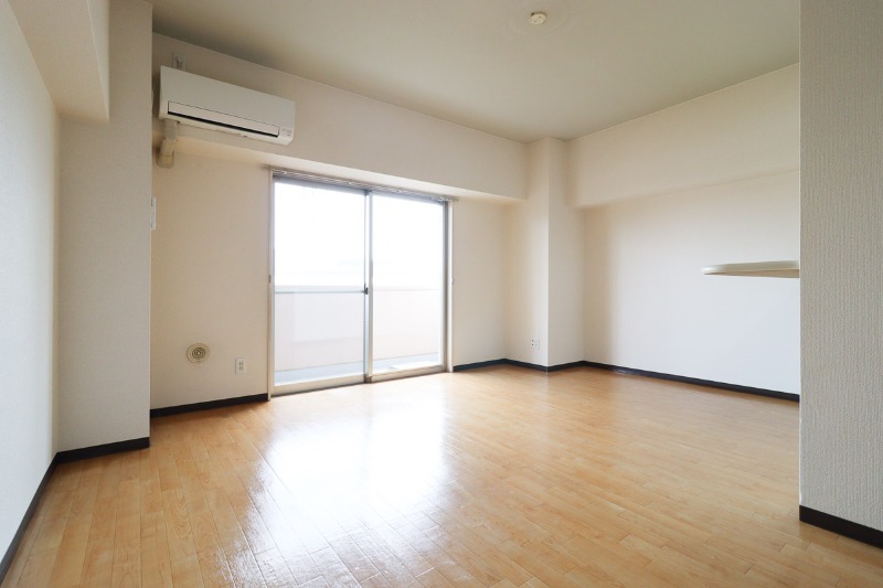 居室・リビング　図面と現状に相違がある場合には現状を優先