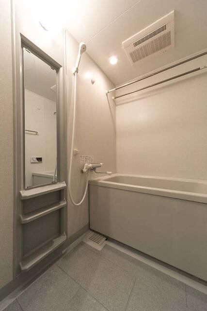 バス・シャワールーム　お風呂で日々の疲れを落としましょう