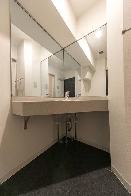 洗面設備　広い洗面スペース