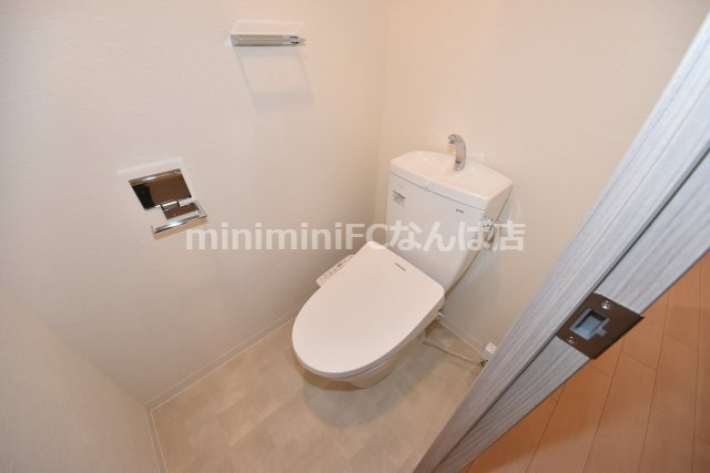 トイレ　トイレに収納もあります！