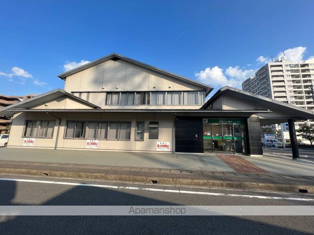 銀行　関西アーバン銀行（銀行）まで207m