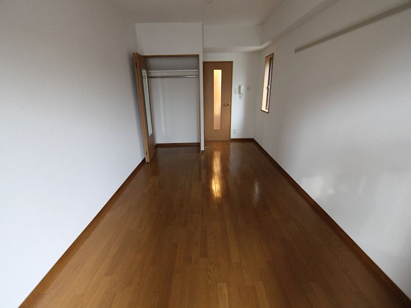 居室・リビング　洋室9帖　クローゼット（収納充実してます）