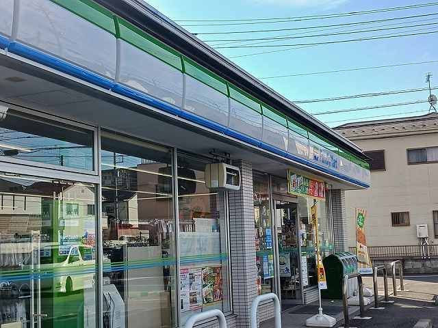 コンビニ　ファミリーマート春日部不動院野（コンビニ）まで1400m