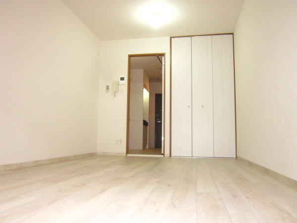 居室・リビング　※反転タイプの写真を使用しています。