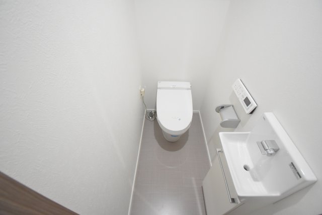 トイレ　同物件別部屋参考写真です。