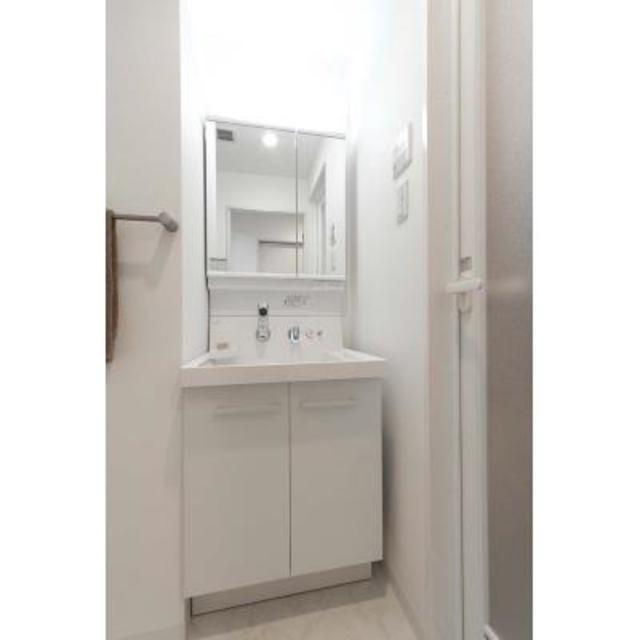 洗面設備　※写真は同タイプ住戸です。