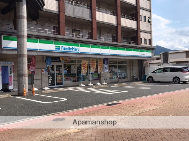 コンビニ　ファミリーマート小倉下曽根駅南店（コンビニ）まで321m